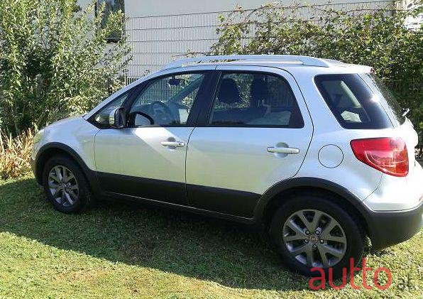 2014' Fiat Sedici photo #1