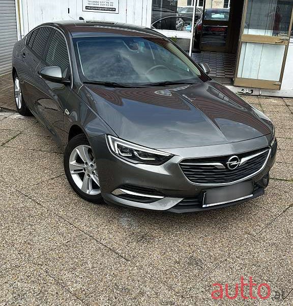 2018' Opel Insignia photo #6