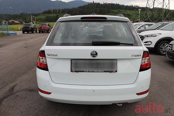 2019' Skoda Fabia photo #6