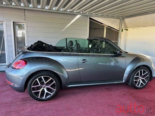 2018' Volkswagen Beetle photo #1