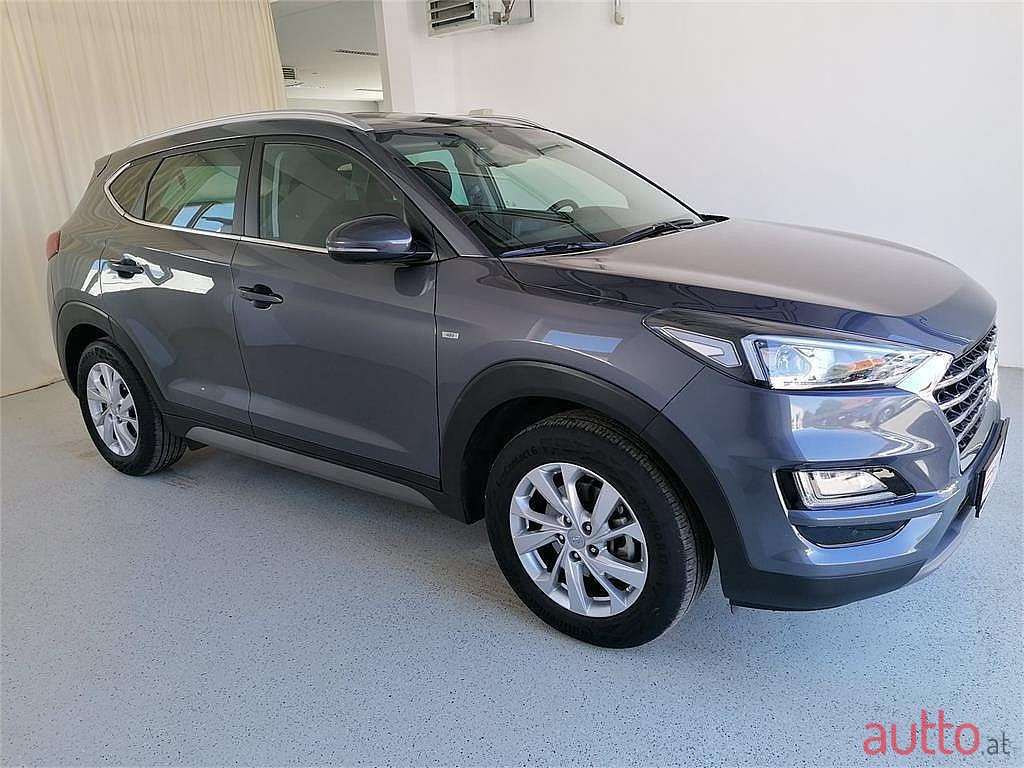 2020' Hyundai Tucson photo #2