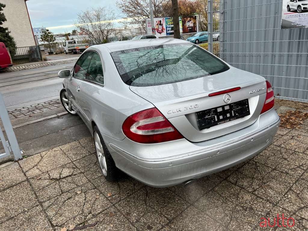 2004' Mercedes-Benz Clk-Klasse photo #6