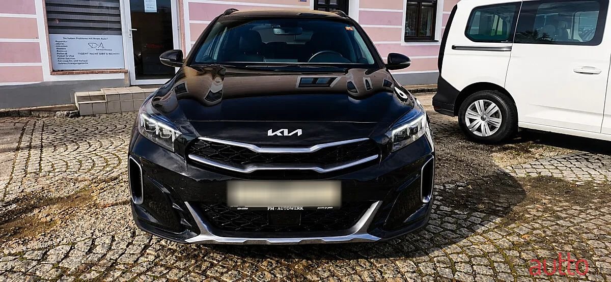 2023' Kia XCeed photo #1