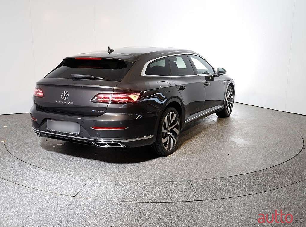 2023' Volkswagen Arteon photo #3