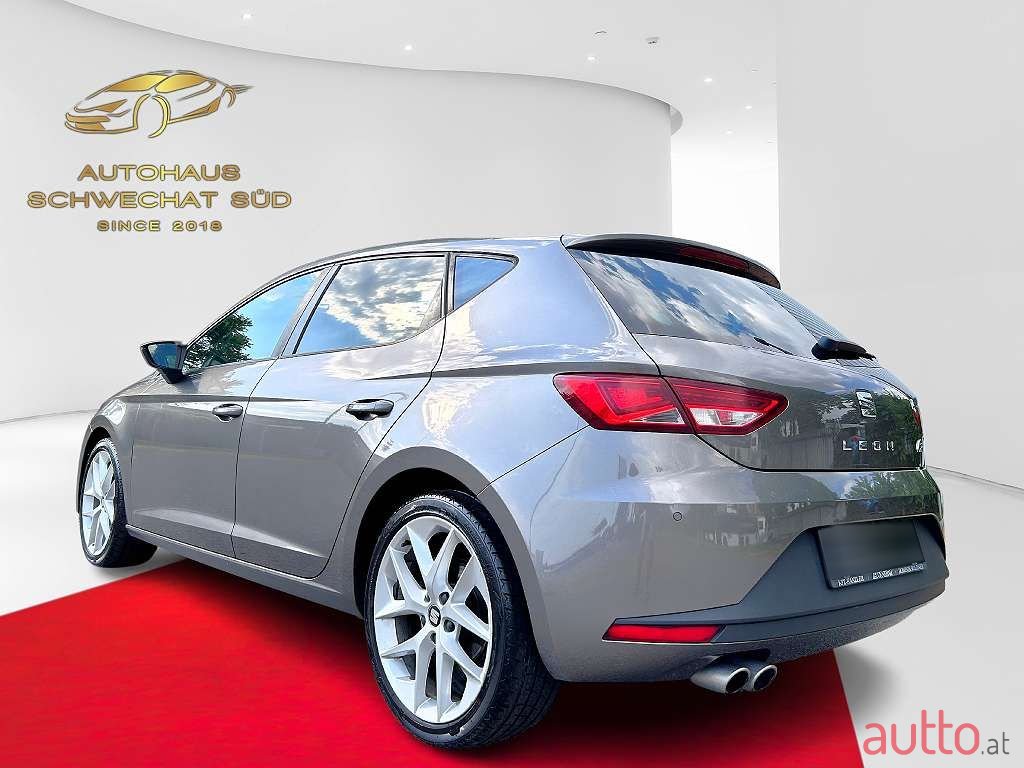 2014' SEAT Leon photo #2