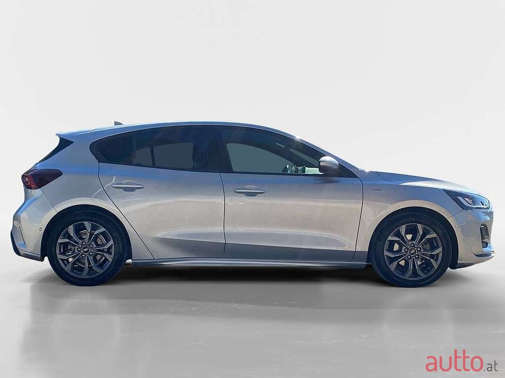 2023' Ford Focus photo #6