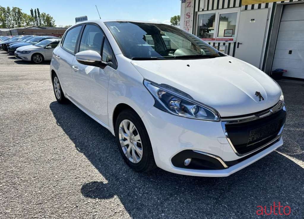 2018' Peugeot 208 photo #5