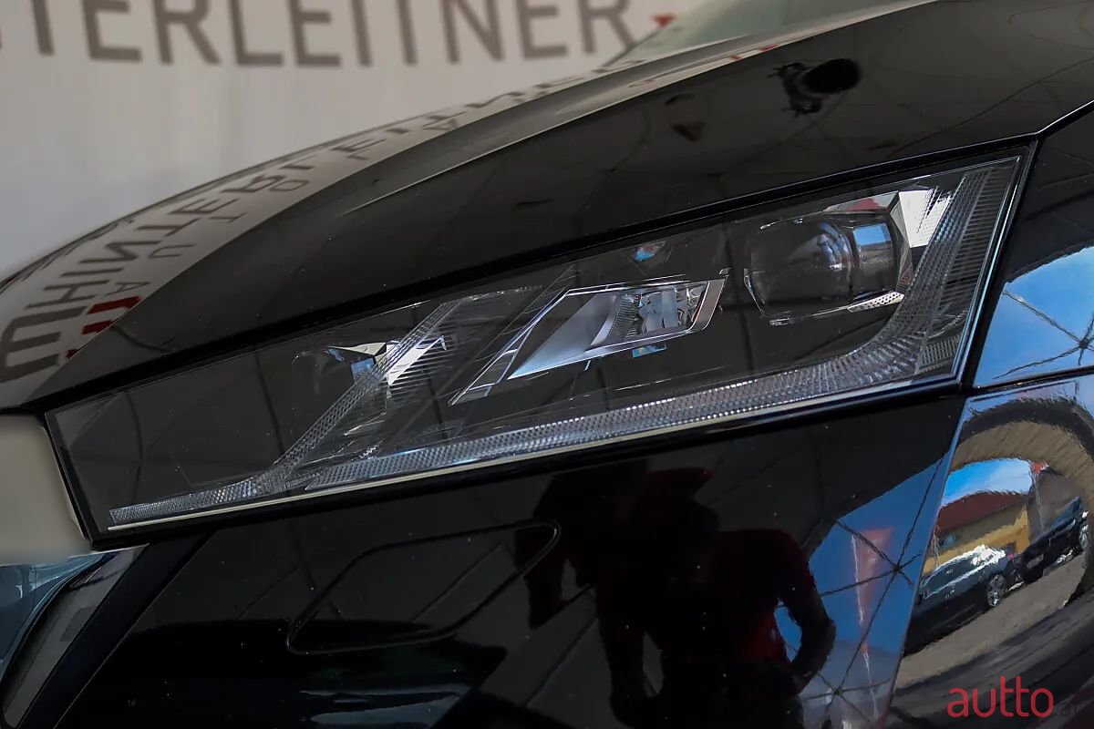 2023' Skoda Octavia photo #4