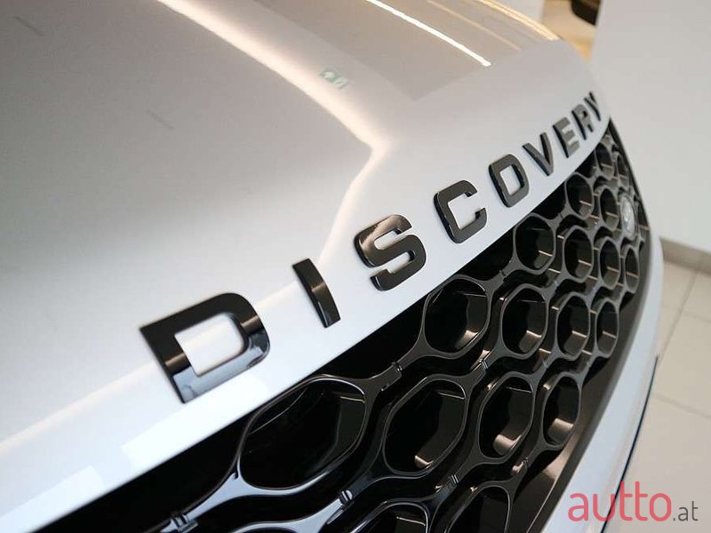 2023' Land Rover Discovery Sport photo #3