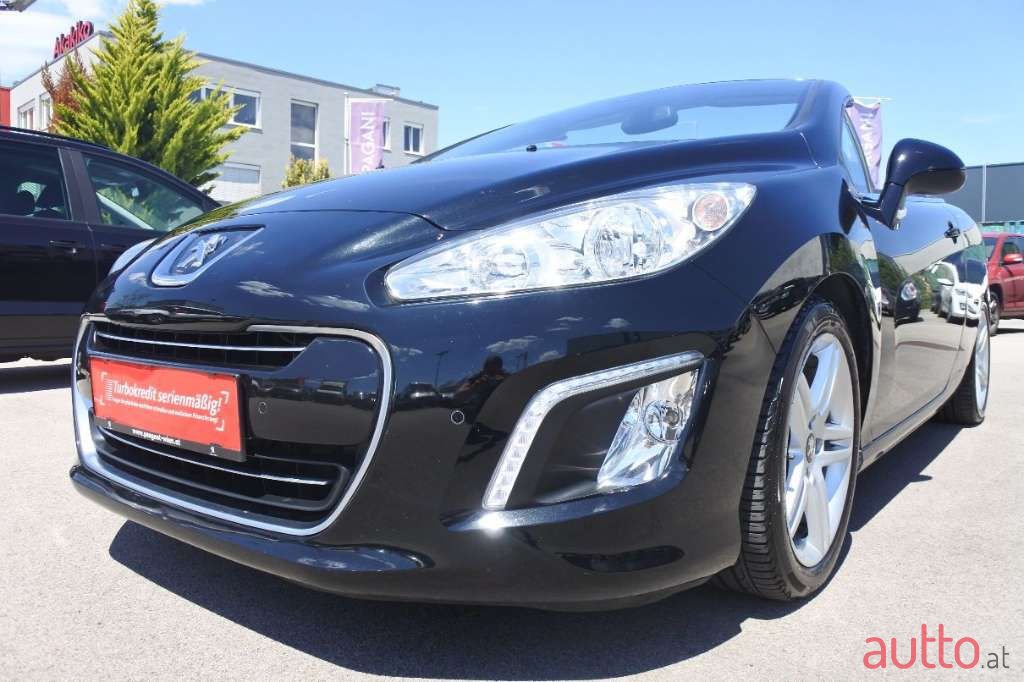 2011' Peugeot 308 photo #1