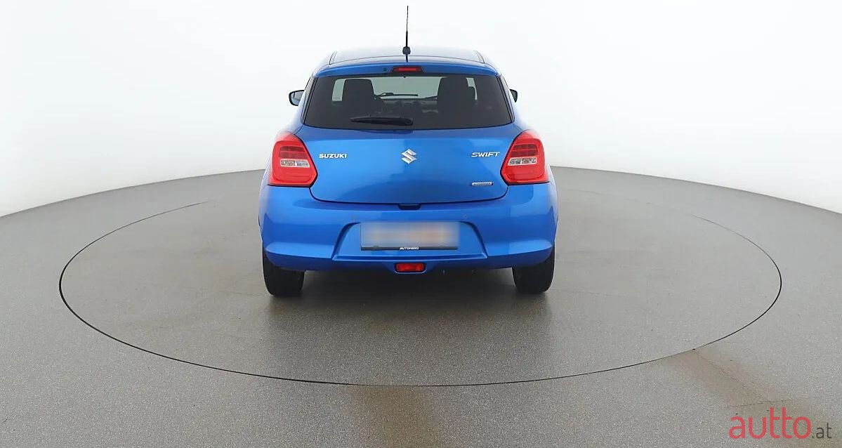 2021' Suzuki Swift photo #4