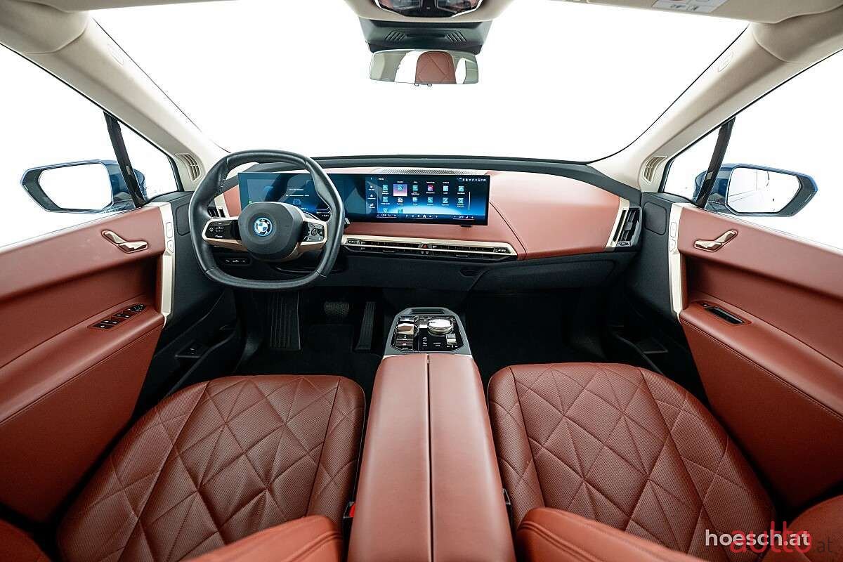 2023' BMW iX photo #5