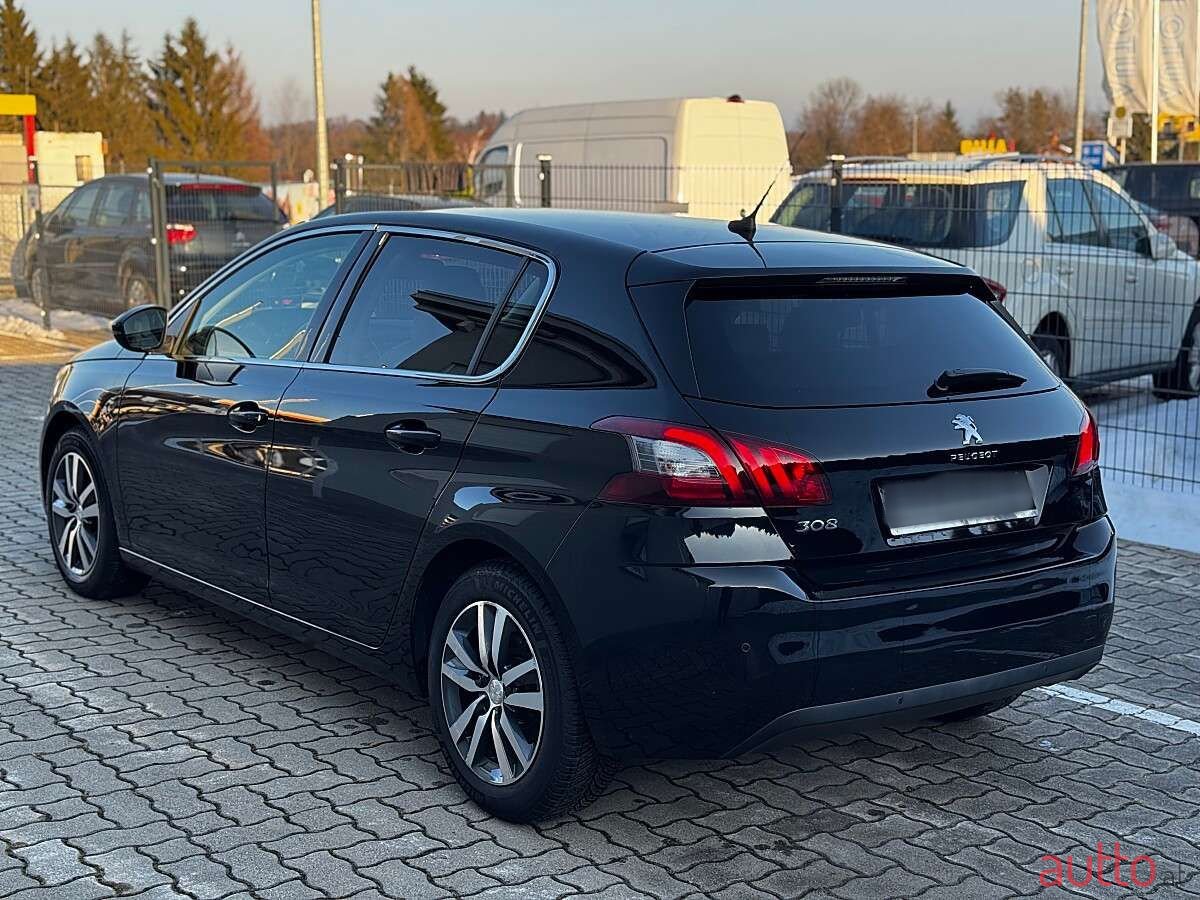 2020' Peugeot 308 photo #6