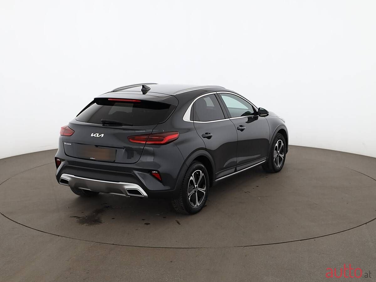 2022' Kia XCeed photo #3