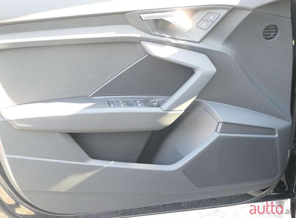 2023' Audi A3 photo #6