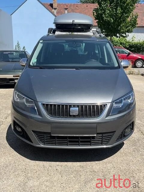2014' SEAT Alhambra photo #6