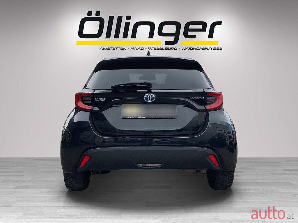 2022' Toyota Yaris photo #4