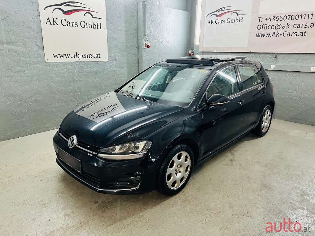 2013' Volkswagen Golf photo #1