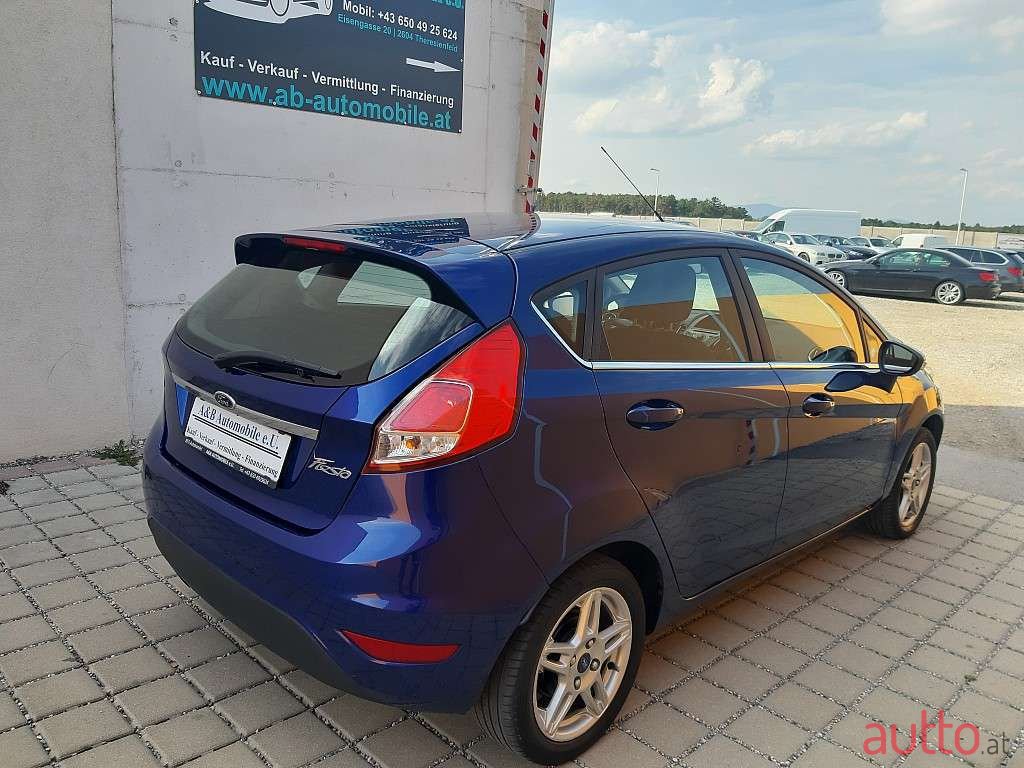 2013' Ford Fiesta photo #6