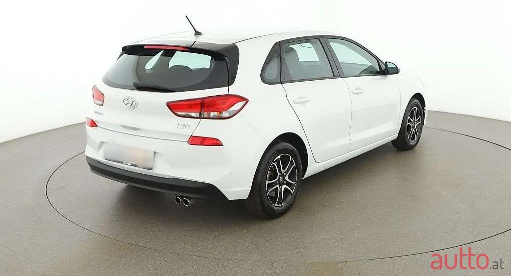 2019' Hyundai i30 photo #5