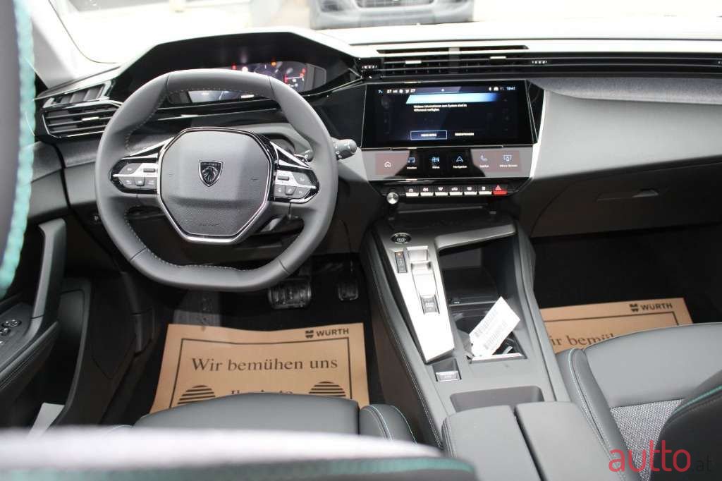 2024' Peugeot 308 photo #5