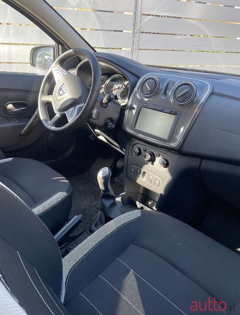 2021' Dacia Sandero photo #3