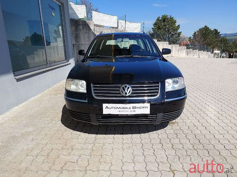 2003' Volkswagen Passat photo #1