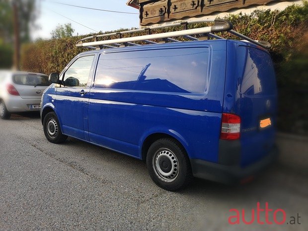 2014' Volkswagen Transporter photo #1