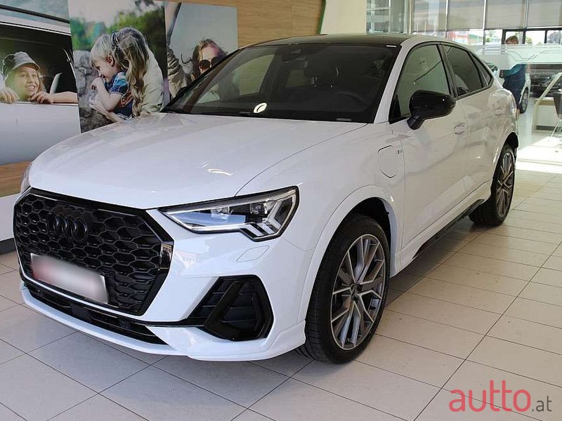 2023' Audi Q3 photo #1