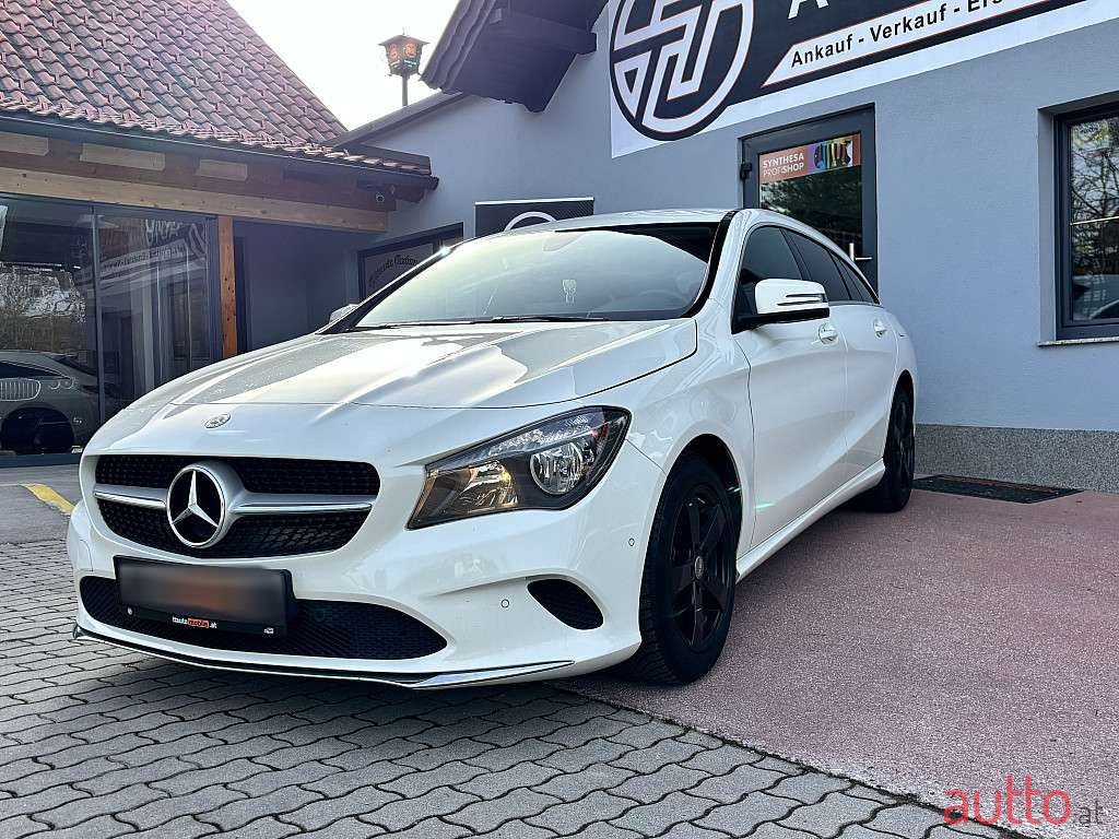 2017' Mercedes-Benz Cla-Klasse photo #2