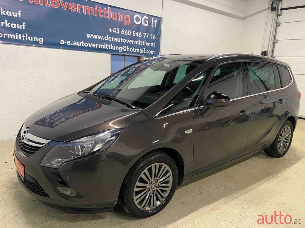 2014' Opel Zafira photo #5