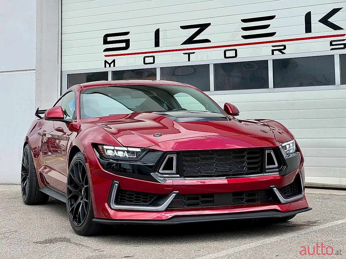 2017' Ford Mustang photo #2