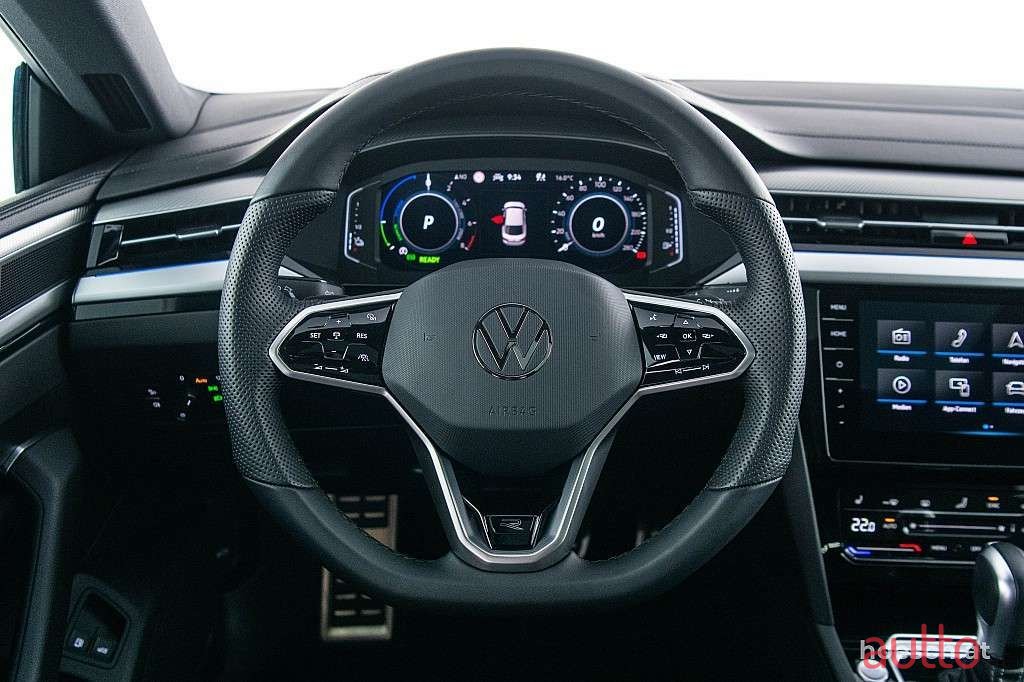 2023' Volkswagen Arteon photo #6