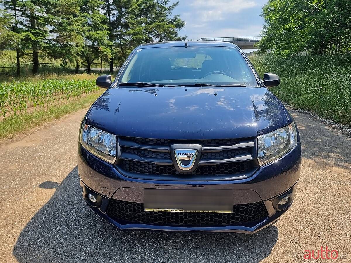 2016' Dacia Sandero photo #3