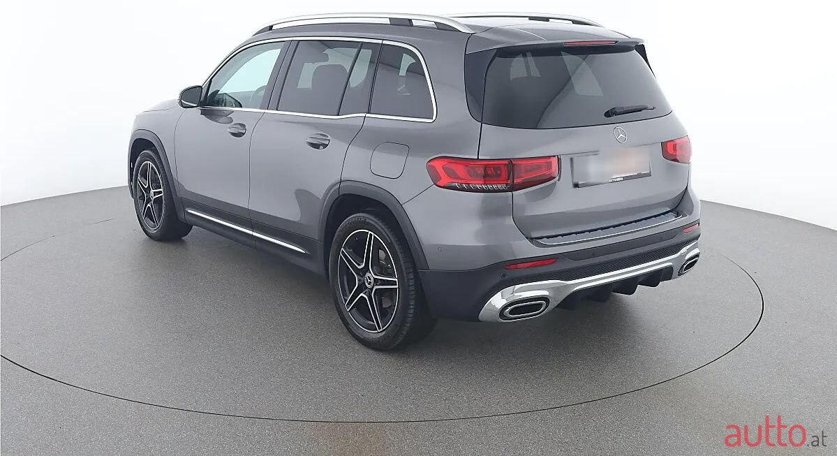 2021' Mercedes-Benz GLB photo #3