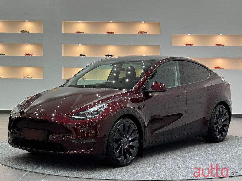 2023' Tesla Model Y photo #3