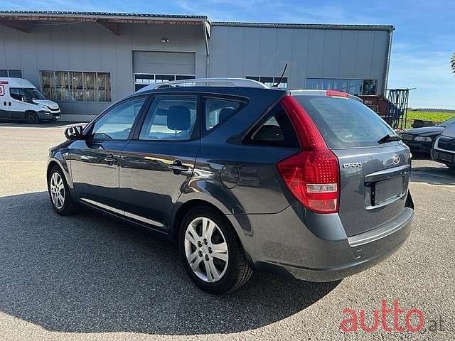 2012' Kia Ceed photo #3