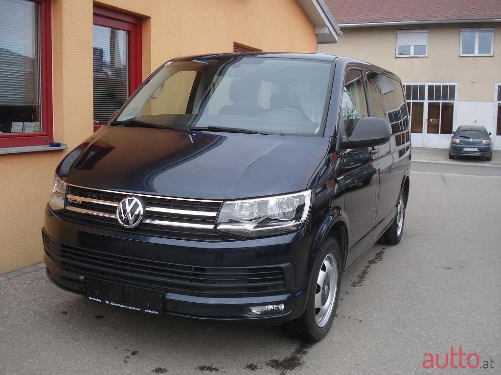 2018' Volkswagen Multivan photo #4
