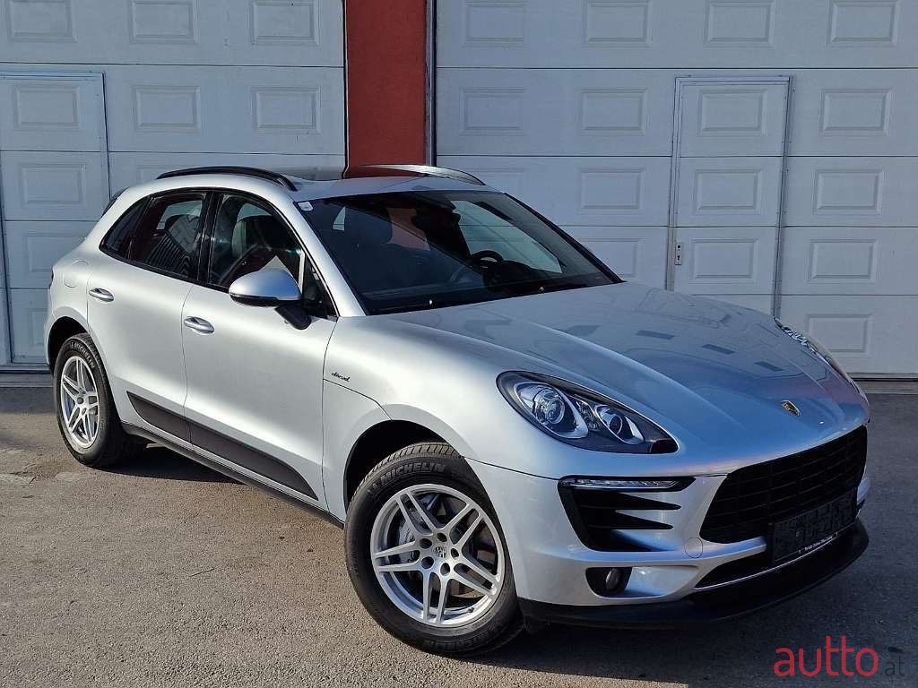 2015' Porsche Macan photo #2