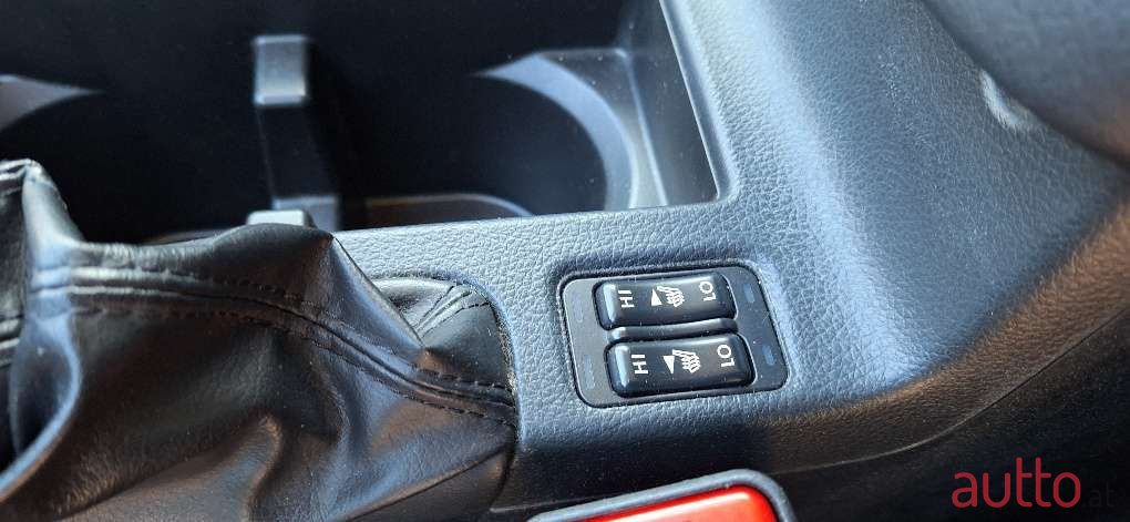 2015' Subaru XV photo #6