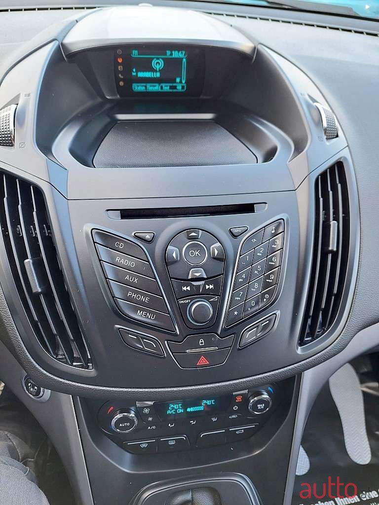 2014' Ford Kuga photo #6