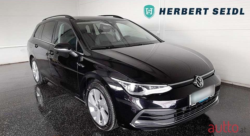 2021' Volkswagen Golf photo #1