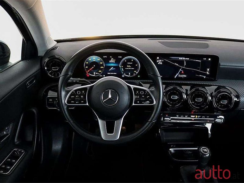 2021' Mercedes-Benz A-Klasse photo #3