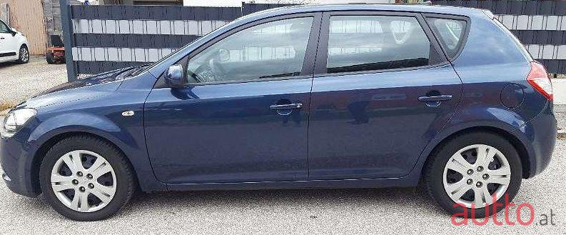 2012' Kia Ceed photo #1