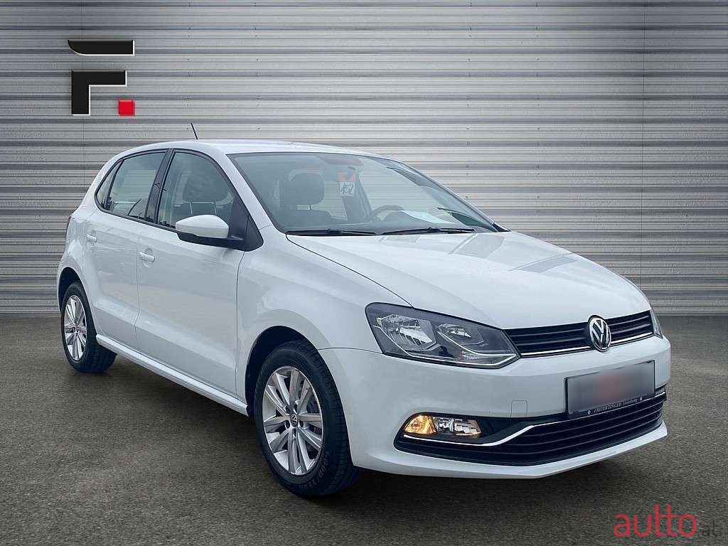 2017' Volkswagen Polo photo #3